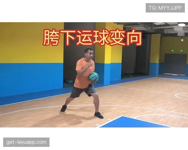 详细解读篮球运球变向规则里的合法动作与违例判罚标准